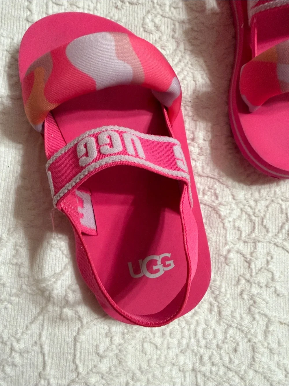 UGG Size 10T Toddler Girls Sandals Pink Camouflage
